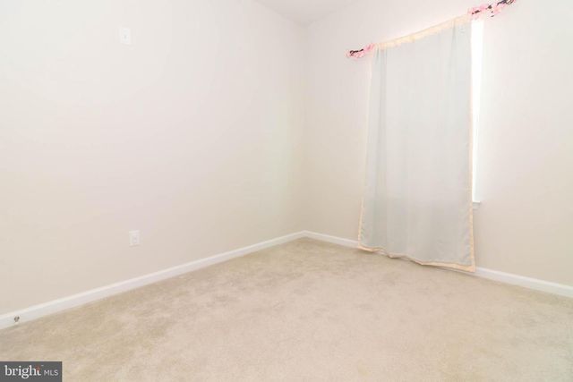 31 ROUNDSTONE RUN, Swedesboro, NJ 08085