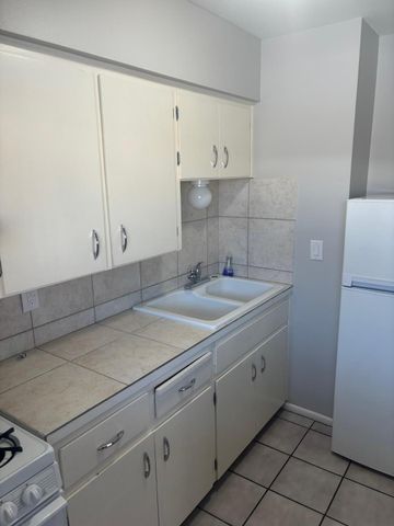 2033 S Forest Avenue Apt 6, Tempe, AZ 85282