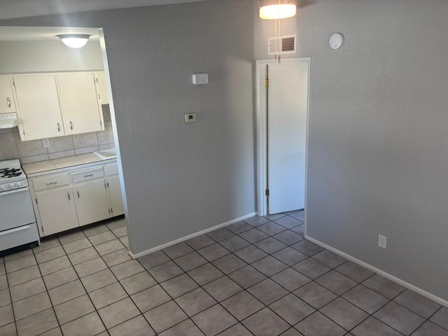 2033 S Forest Avenue Apt 6, Tempe, AZ 85282