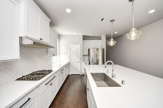 1930 Waters Branch Drive, Missouri City, TX 77459