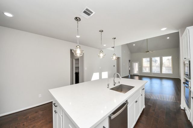 1930 Waters Branch Drive, Missouri City, TX 77459