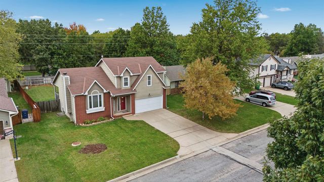 1515 N Pine Grove St, Wichita, KS 67212