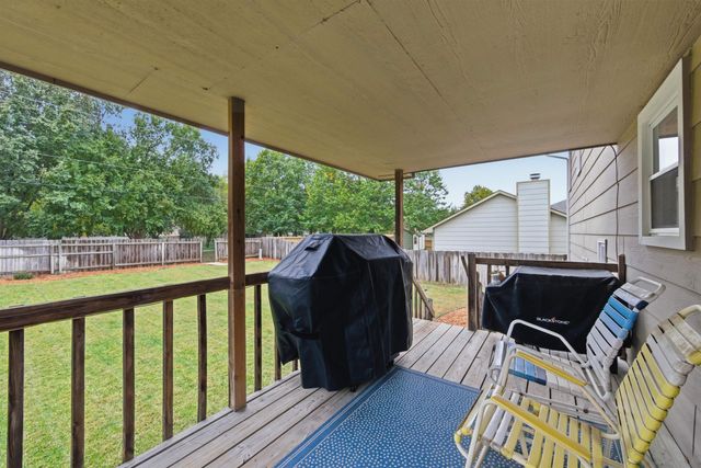 1515 N Pine Grove St, Wichita, KS 67212