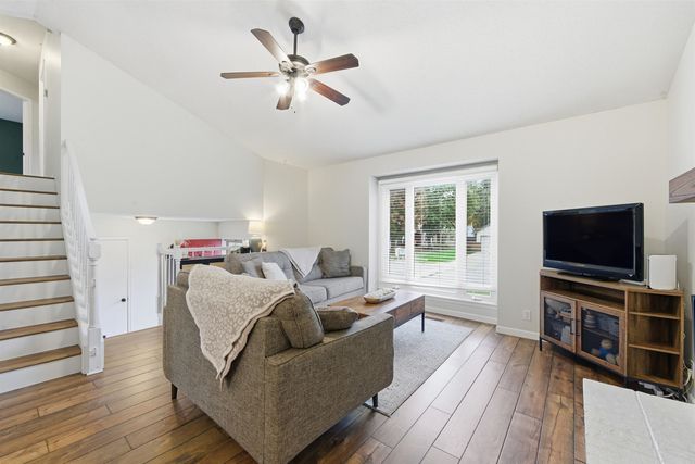 1515 N Pine Grove St, Wichita, KS 67212