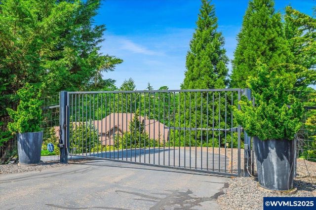 2521 Concomly Rd S, Salem, OR 97306