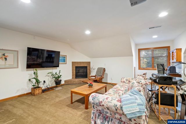 2521 Concomly Rd S, Salem, OR 97306