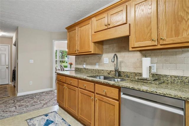 25 Summer Walk Circle, Covington, GA 30016