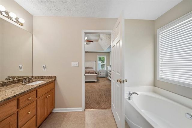 25 Summer Walk Circle, Covington, GA 30016