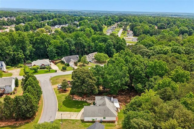 25 Summer Walk Circle, Covington, GA 30016