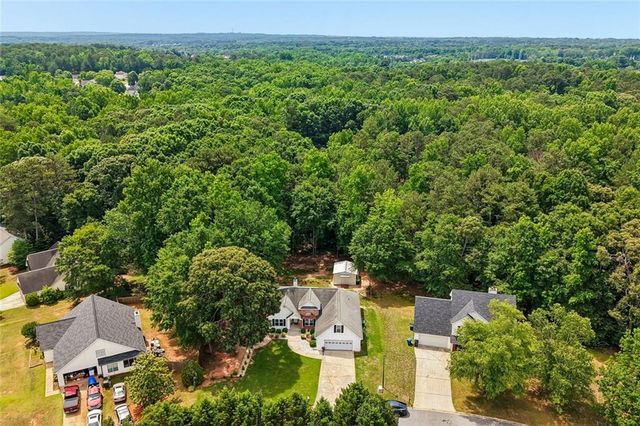 25 Summer Walk Circle, Covington, GA 30016