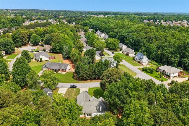 25 Summer Walk Circle, Covington, GA 30016