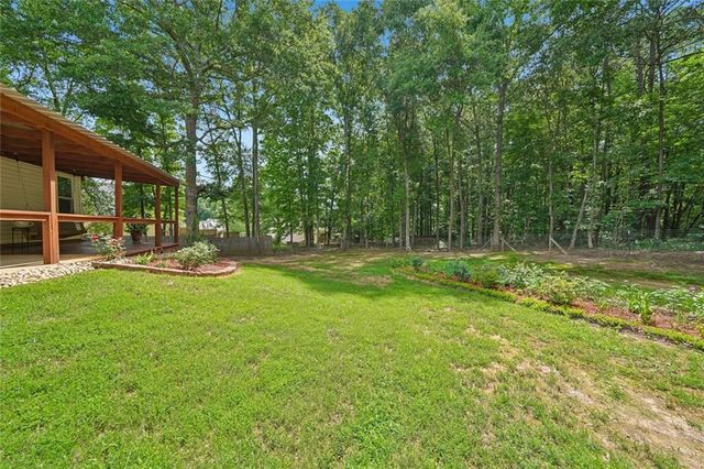 25 Summer Walk Circle, Covington, GA 30016