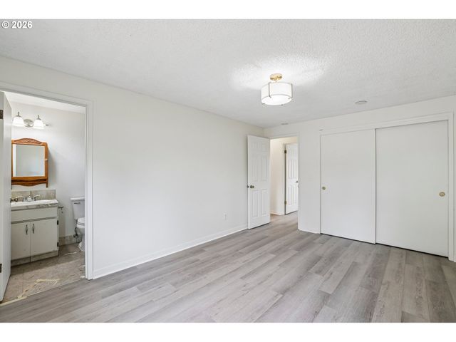 1759 Ne 24TH Ave, Hillsboro, OR 97124