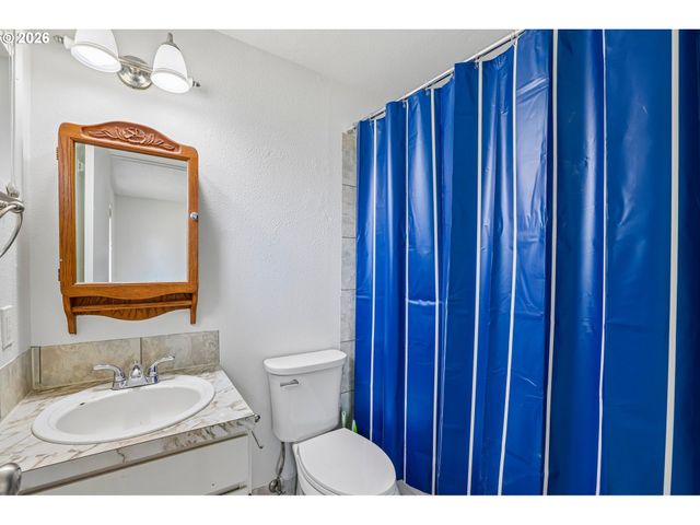 1759 Ne 24TH Ave, Hillsboro, OR 97124