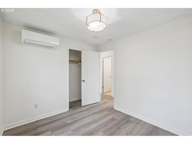 1759 Ne 24TH Ave, Hillsboro, OR 97124