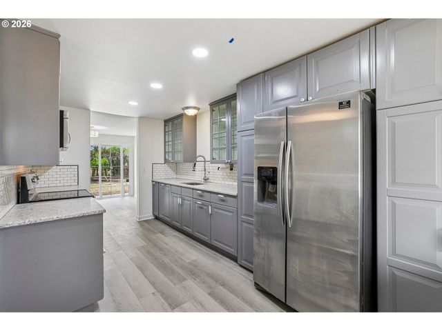 1759 Ne 24TH Ave, Hillsboro, OR 97124