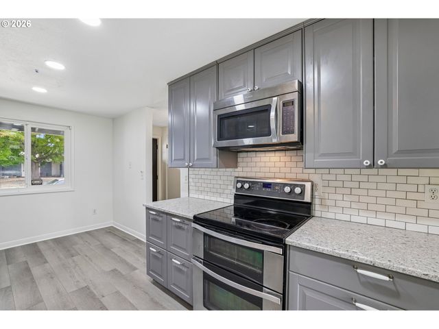 1759 Ne 24TH Ave, Hillsboro, OR 97124