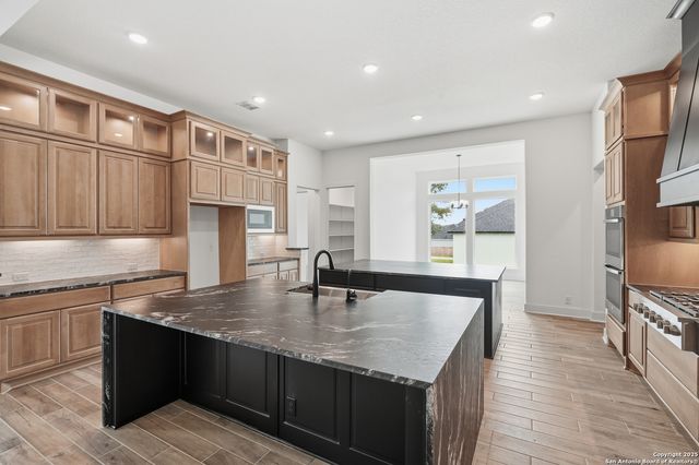 27914 Arrowsmith, Boerne, TX 78006