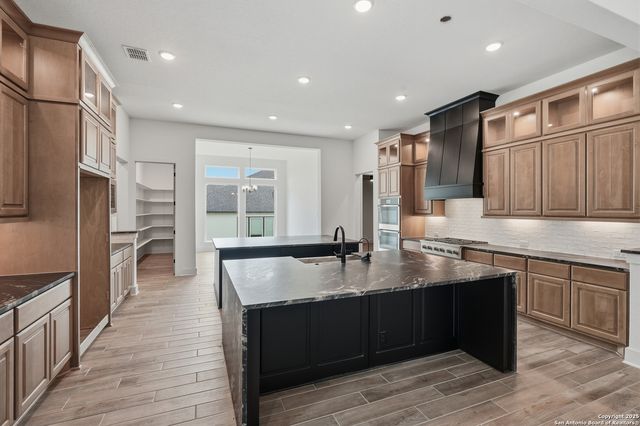 27914 Arrowsmith, Boerne, TX 78006