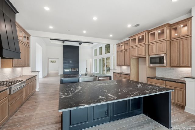 27914 Arrowsmith, Boerne, TX 78006