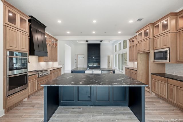 27914 Arrowsmith, Boerne, TX 78006