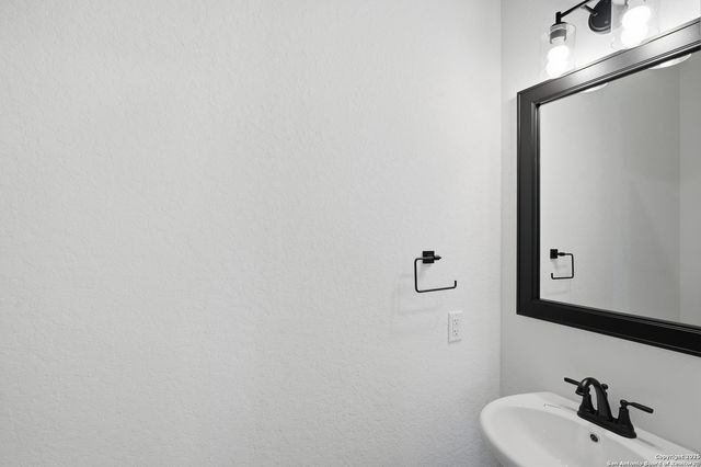 27914 Arrowsmith, Boerne, TX 78006