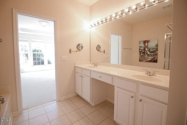 5335 Brandy Bay Lane, Raleigh, NC 27613