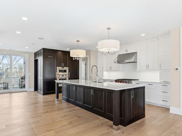 110 S Washington Street 400, Naperville, IL 60540