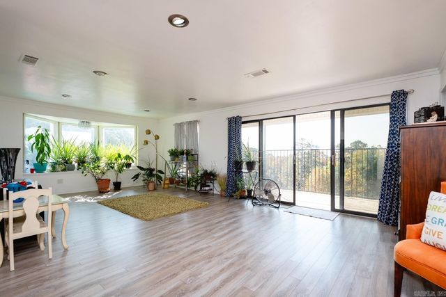 4 Robinwood Drive, Little Rock, AR 72227