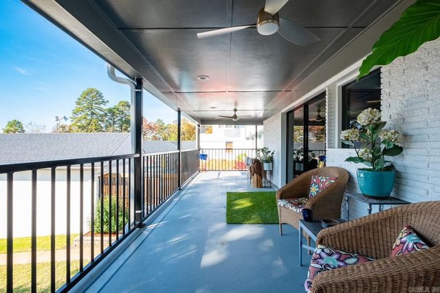 4 Robinwood Drive, Little Rock, AR 72227