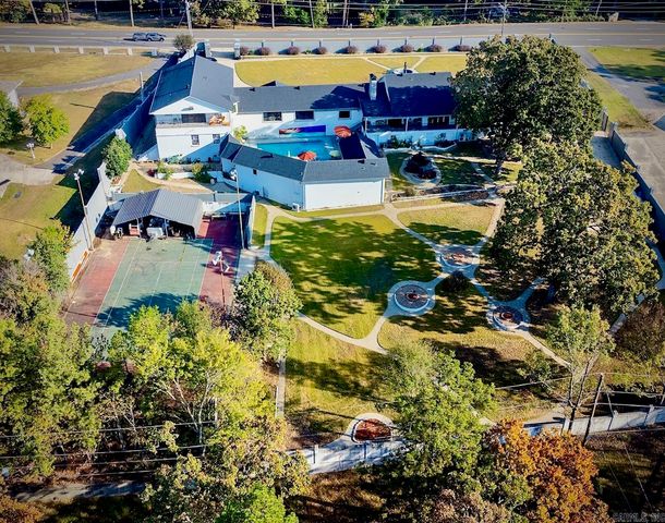 4 Robinwood Drive, Little Rock, AR 72227