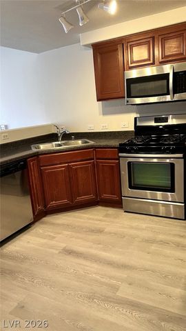 10245 South Maryland Parkway 133, Las Vegas, NV 89183
