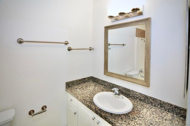 17105 W Bernardo 108, San Diego, CA 92127