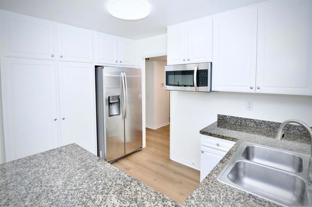 17105 W Bernardo 108, San Diego, CA 92127