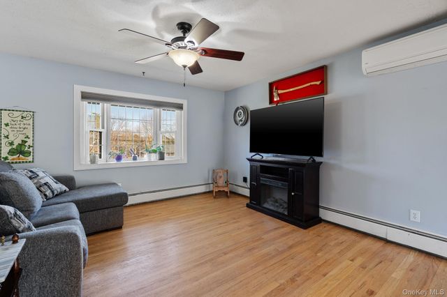 14 Lenape Road, Newburgh, NY 12550