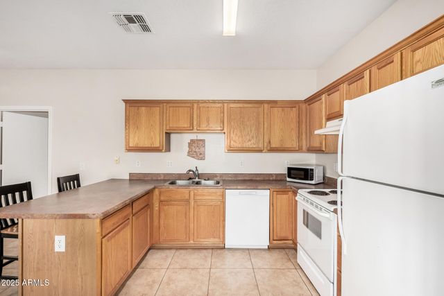 2300 E MAGMA Road 79, San Tan Valley, AZ 85143