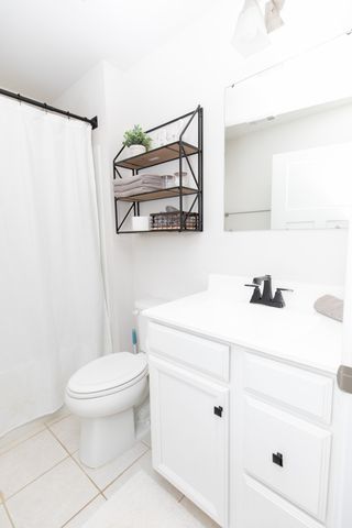 909 Wilkinson Ln, White House, TN 37188