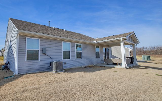 909 Wilkinson Ln, White House, TN 37188