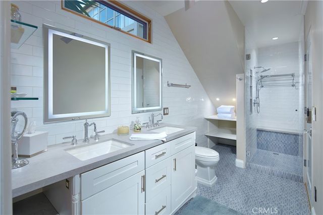 1311 W Bay Avenue, Newport Beach, CA 92661