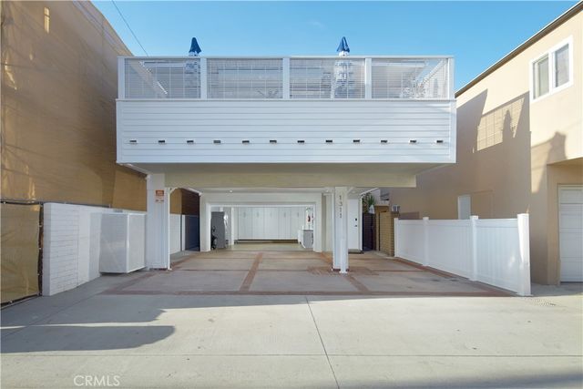 1311 W Bay Avenue, Newport Beach, CA 92661