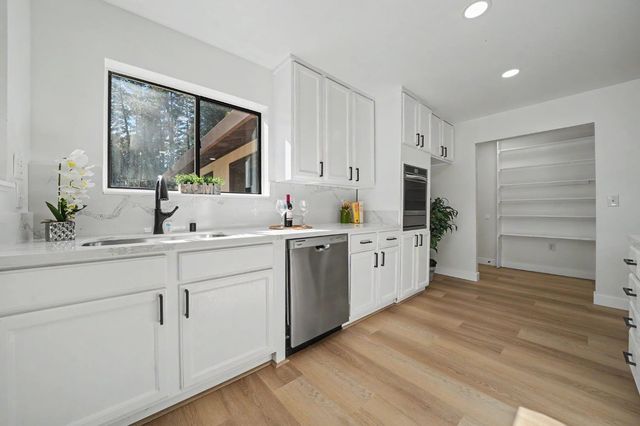 21640 Clute Canyon Rd, Volcano, CA 95689