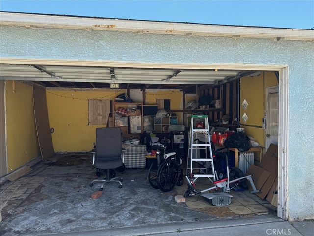 1418 W Burnett, Long Beach, CA 90810
