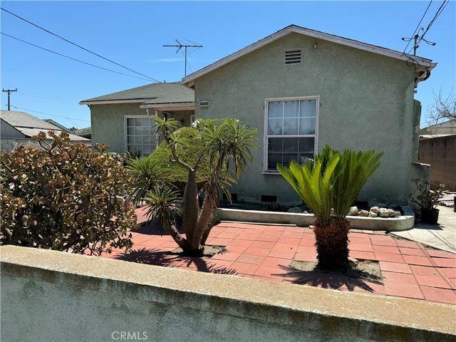 1418 W Burnett, Long Beach, CA 90810