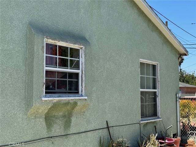 1418 W Burnett, Long Beach, CA 90810