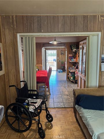 1418 W Burnett, Long Beach, CA 90810