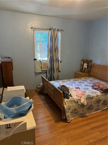 1418 W Burnett, Long Beach, CA 90810