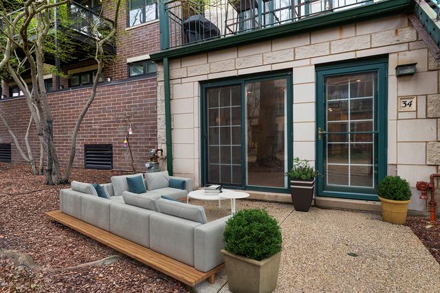 1812 S State Street 34, Chicago, IL 60616