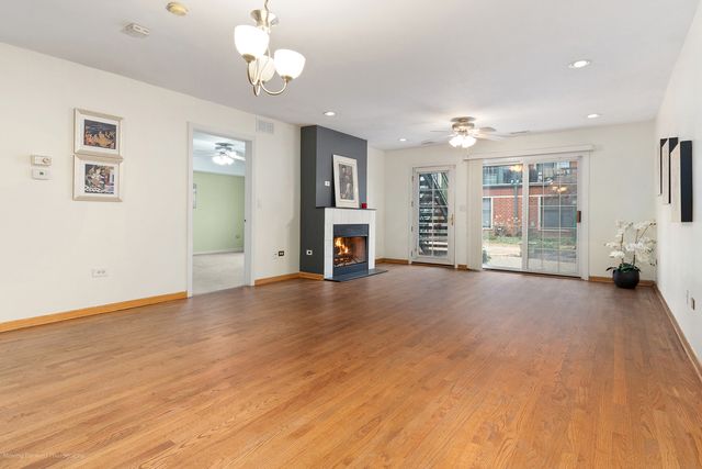 1812 S State Street 34, Chicago, IL 60616