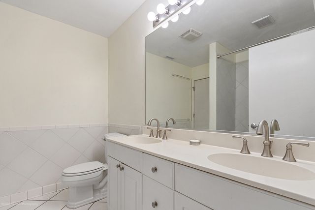 1812 S State Street 34, Chicago, IL 60616