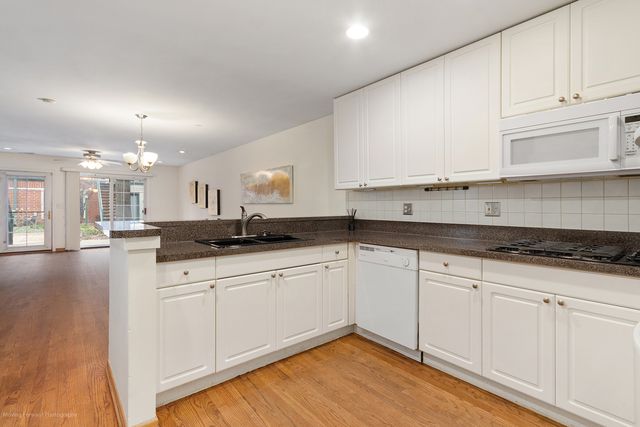 1812 S State Street 34, Chicago, IL 60616